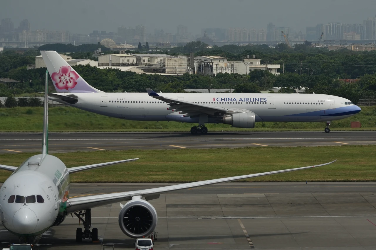 華航CI75飛羅馬「重返俄羅斯領空」　網熱議：俄烏戰爭開打後睽違4年首例