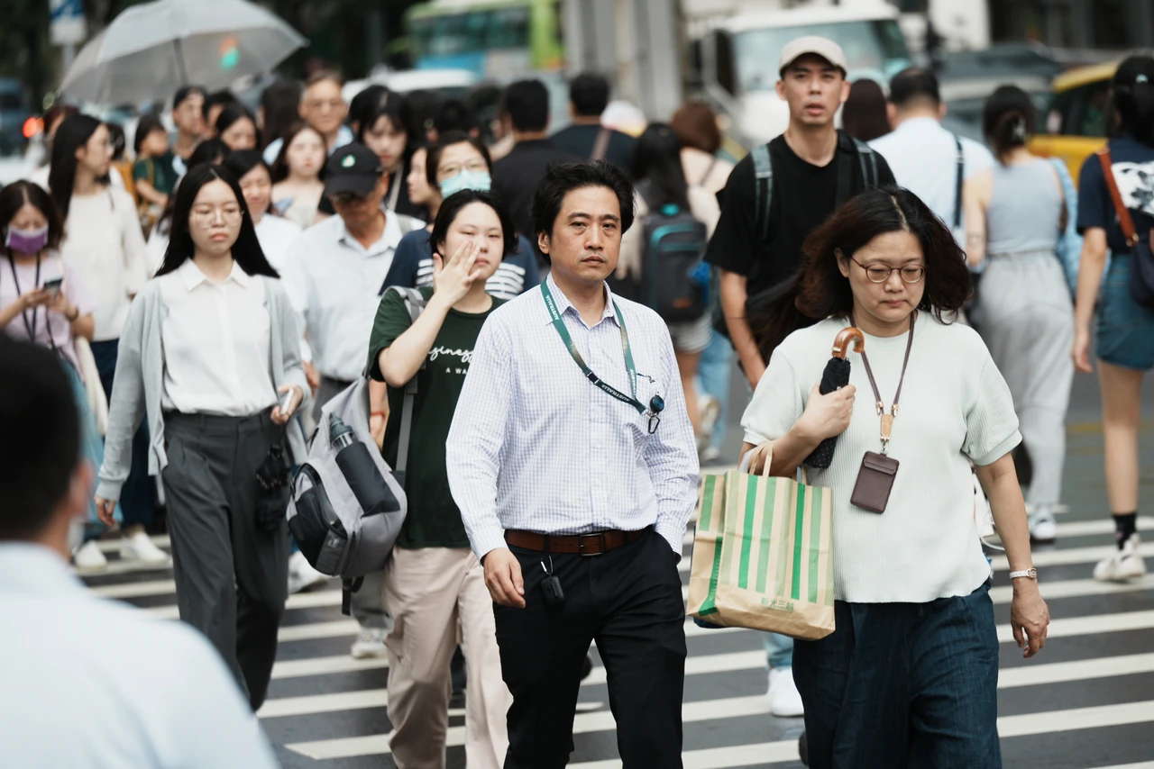輔助寫推薦函、生成職務描述　人力銀行開發AI獵才工具