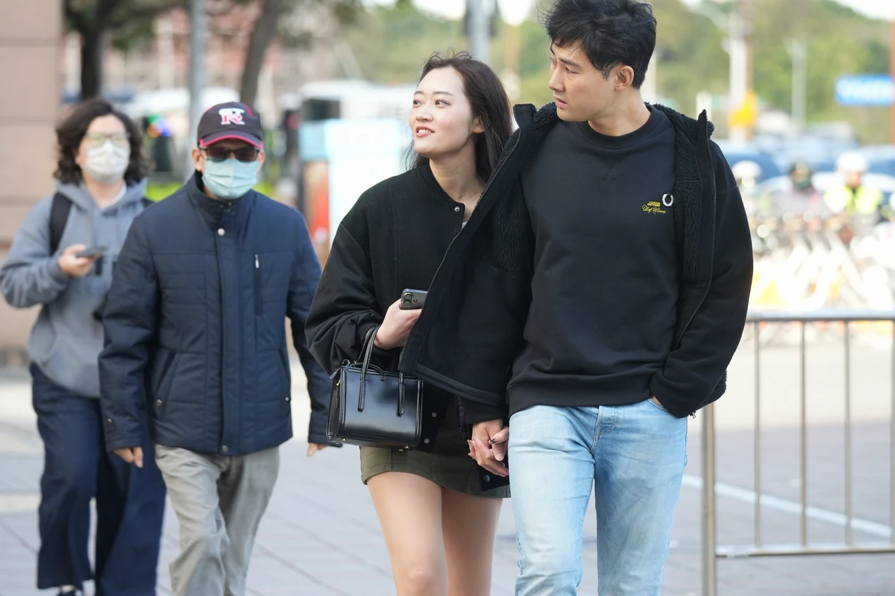 春雨鋒面明襲！北台灣變天　下一波水氣更多「降雨熱區曝」