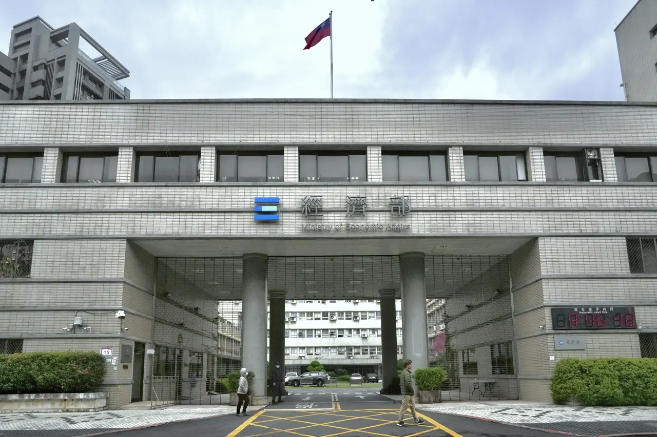 外商持續投資我離岸風電,本部投審司今公布統計顯示,今年前2月僑外投資年增逾78%。資料照