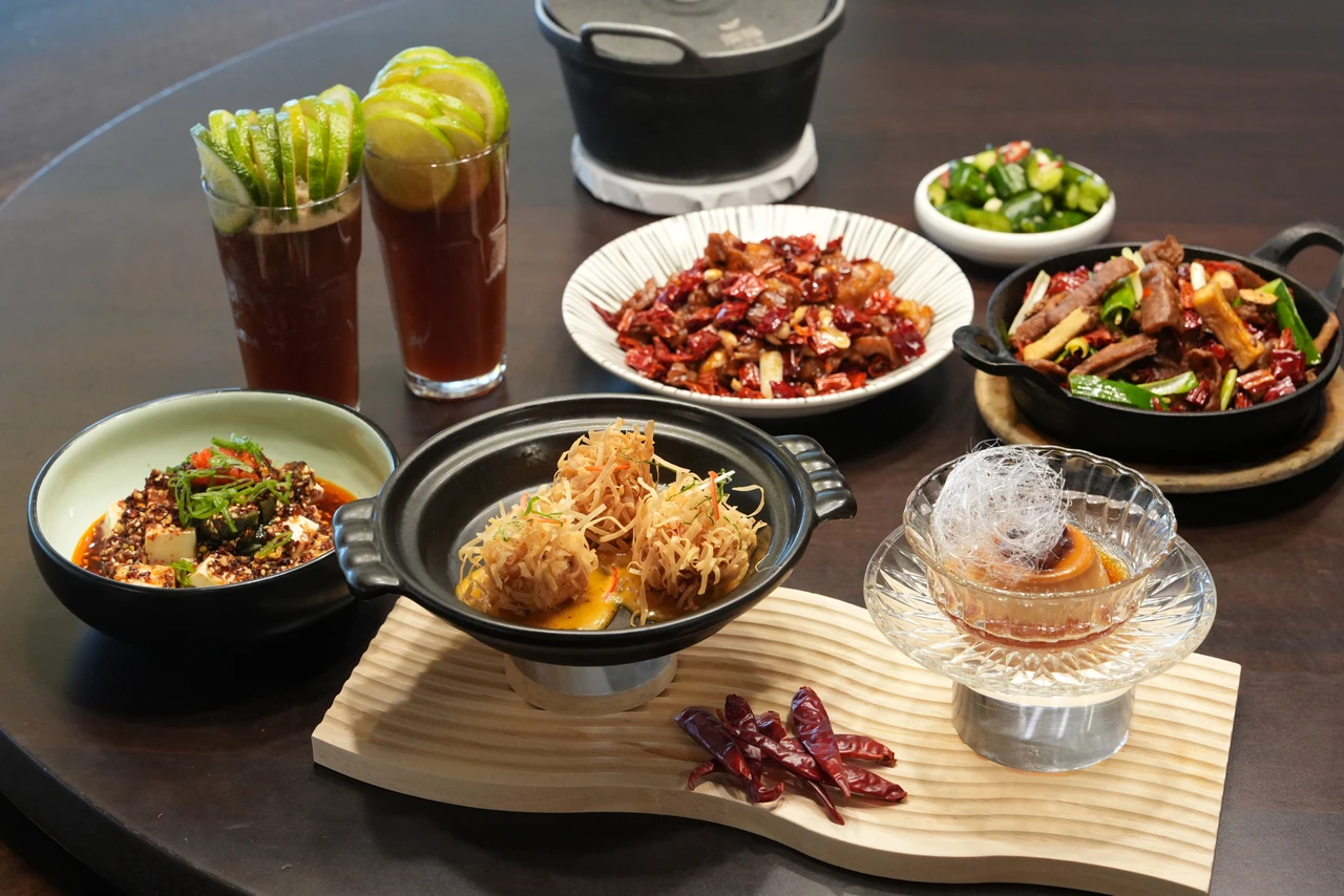 讓愛延續！開飯川食堂台南大遠百開幕　首日宴請30位智青與社工