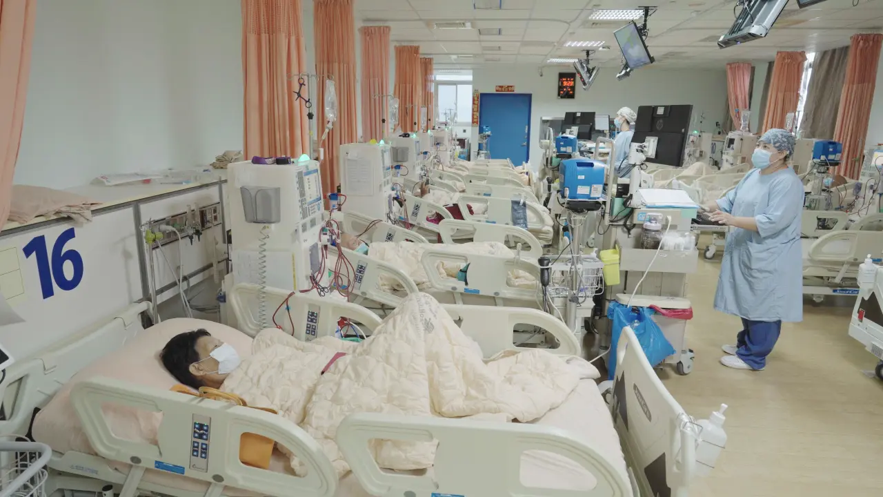 洗腎一年就要花50萬至60萬台幣,以前因病而窮的現象因為有全民健保而改善。李柏毅攝