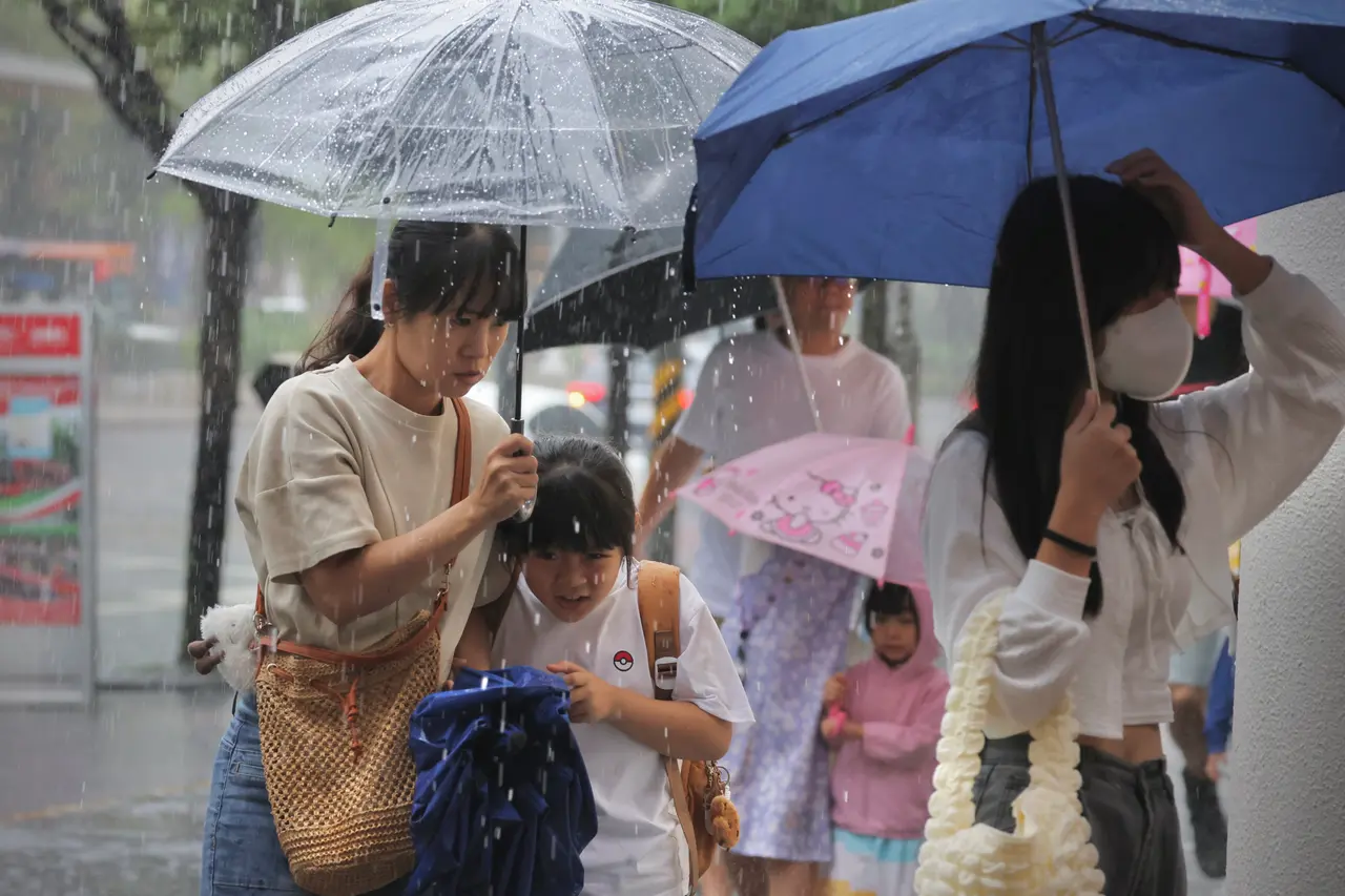 今立夏溼答答偏涼　母親節天氣曝！下波鋒面全台有雨連2天