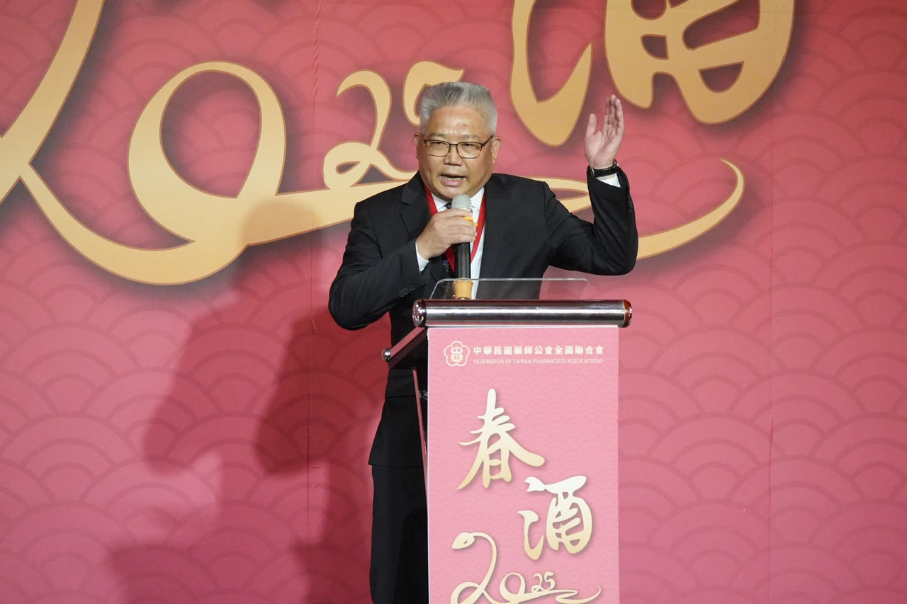 黃金舜說,自己身為健保委員,每周都有開會,和石崇良的互動應該算不少。陳卓邦攝