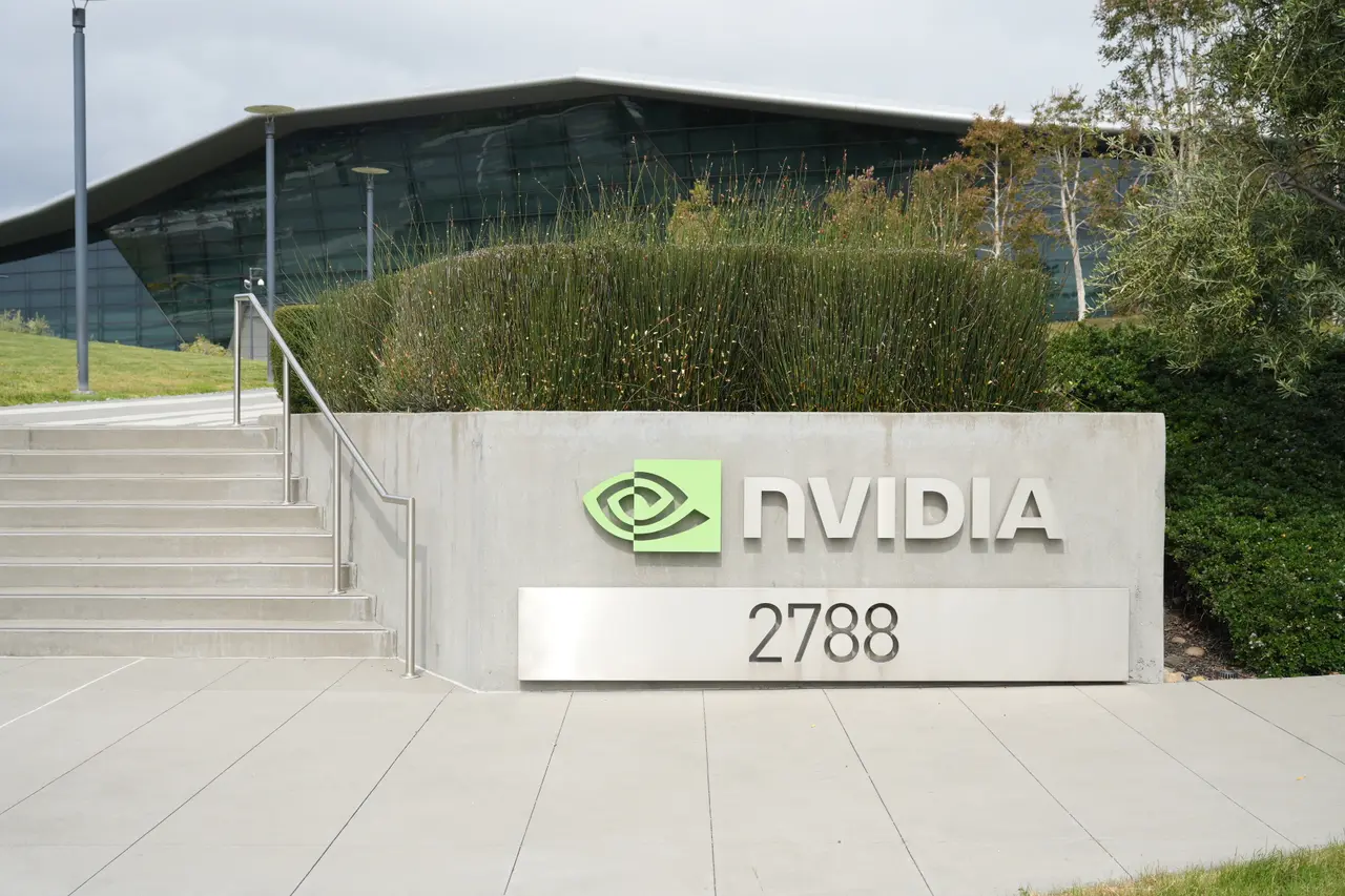 分潤關稅上路！川普對輝達、超微晶片課25%　白宮埋伏筆：半導體稅近期公布