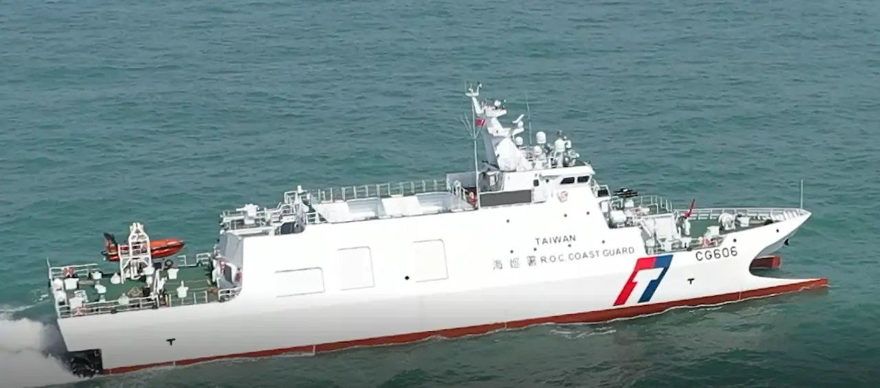 八里艦前往釣魚台東北157浬處救援。艦艇分署提供