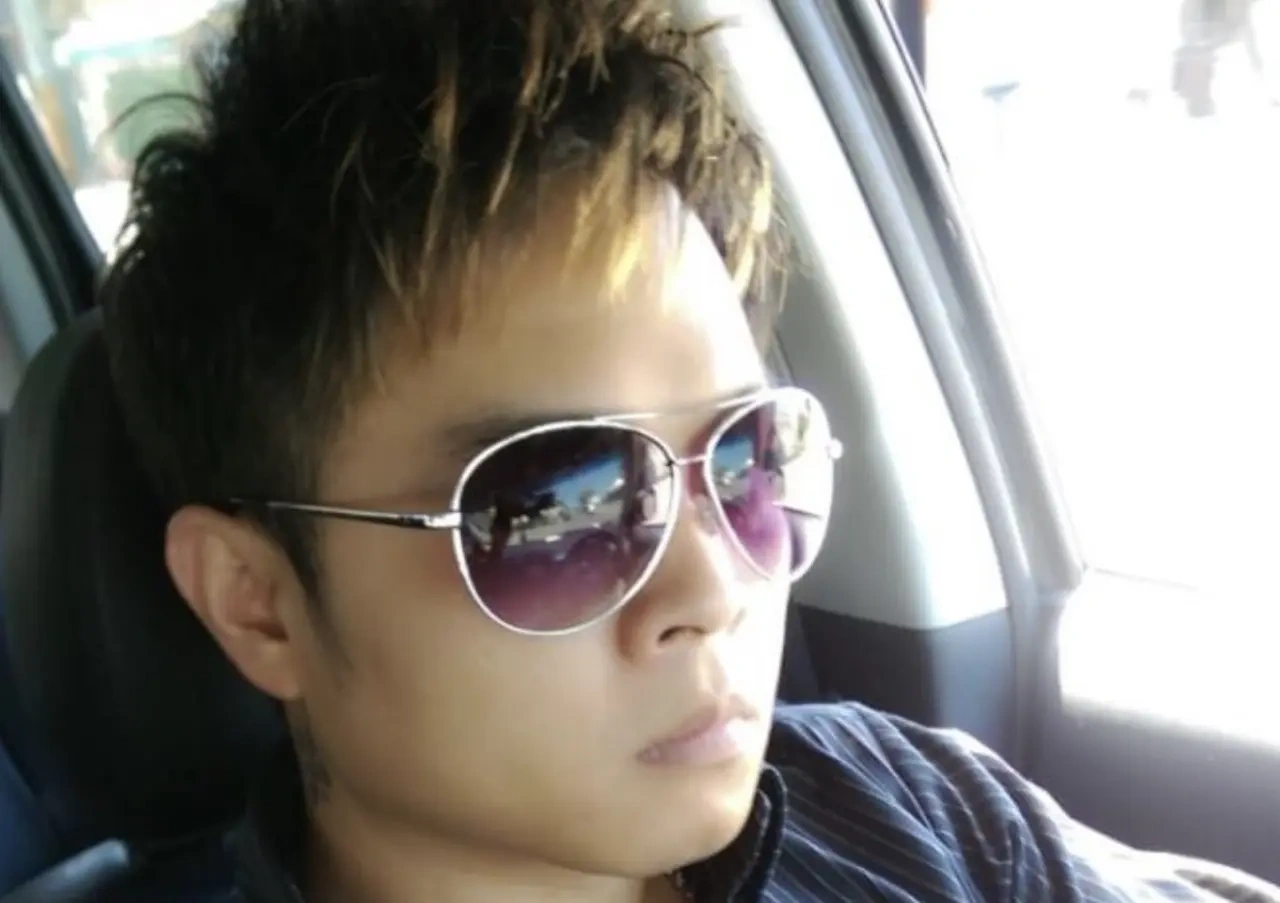 陳修將虐殺女友遭判刑逃亡,昨晚遇到警方攻堅圍捕,又持辣椒水攻擊拒捕。翻攝陳修將臉書