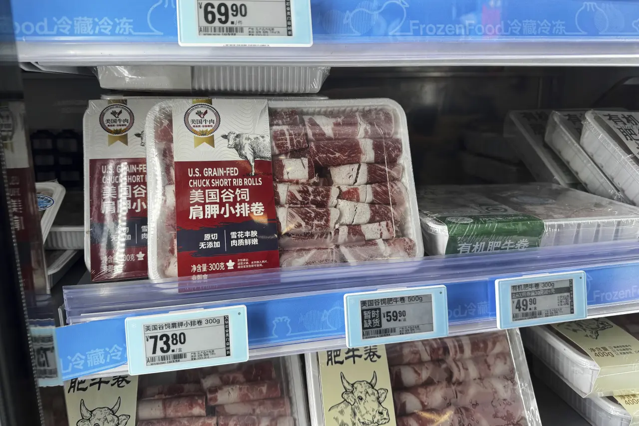 中國北京一間超市5月11日展售的美國進口冷凍牛肉。美聯社