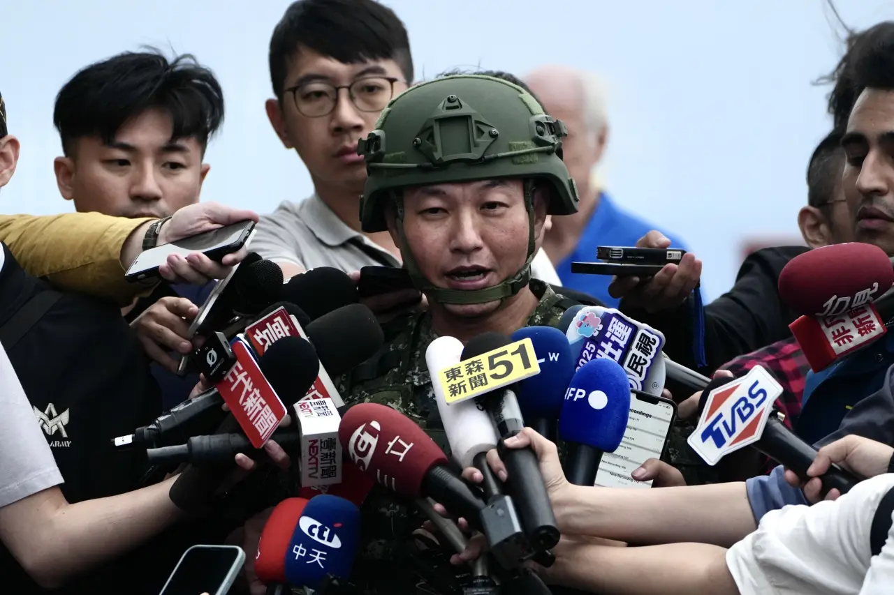 58砲指部副指揮官何至中表示,前兩波的意外,是因為「訊號異常」。林林攝