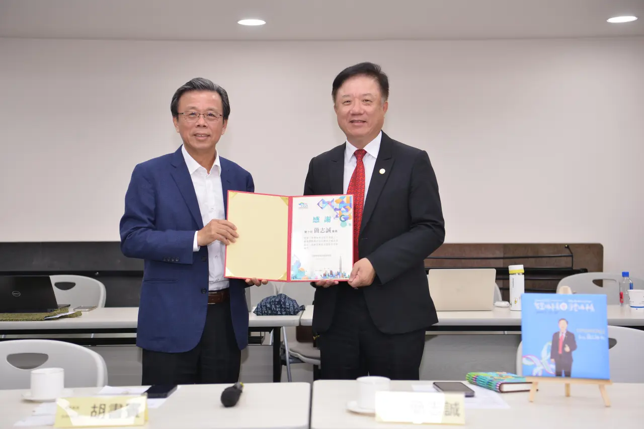 華碩共同執行長胡書賓(左)接任TSSA會長。(聯盟提供)