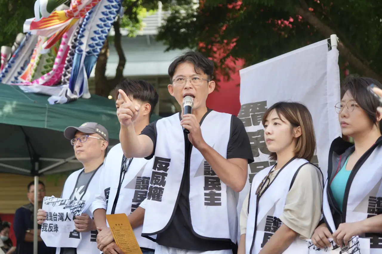 黃國昌鏗鏘有力連番罵吳思瑤、賴清德跟中選會。林林攝