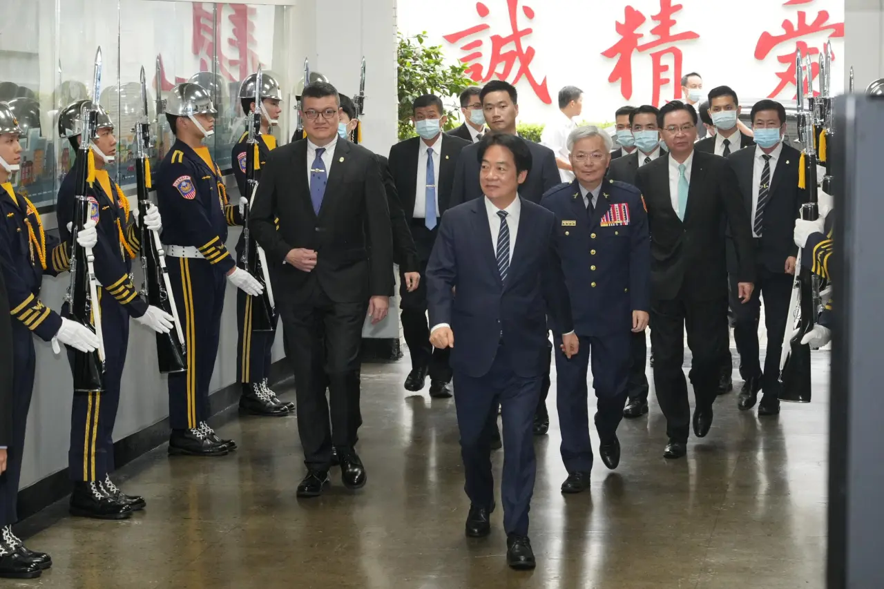 賴清德上午出席警察節大會,警政署長張榮興和國安會秘書長吳釗燮等人陪同。陳卓邦攝