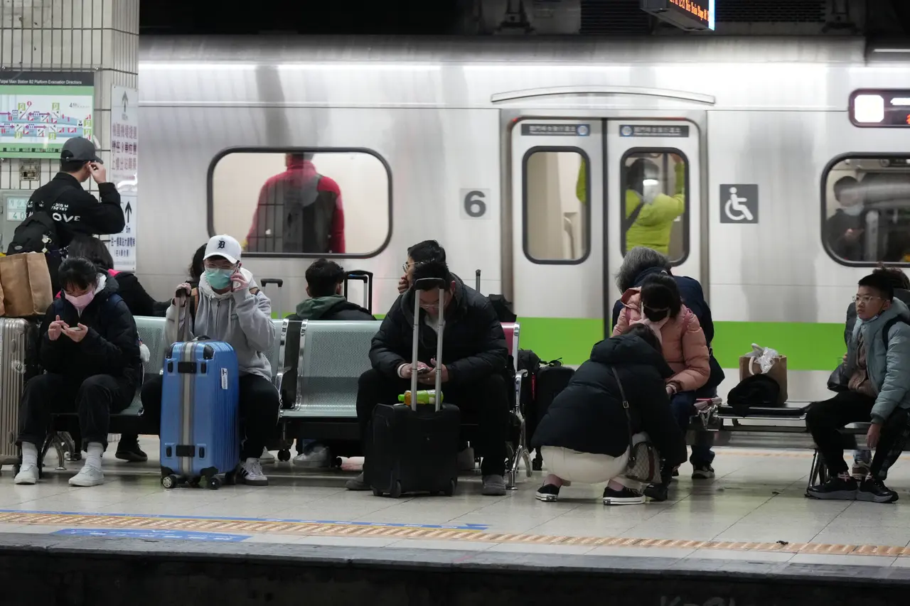 減輕交通費壓力　台鐵：研議對號列車大學生優惠措施