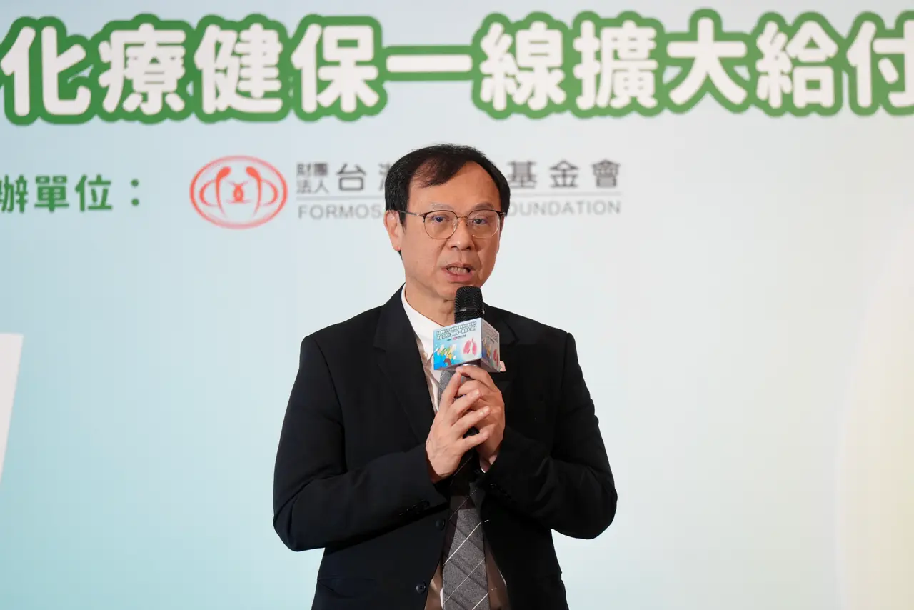 石崇良擔任健保署長期間,在健保財務改革、新藥納保推動多項重大政策。梁建裕攝