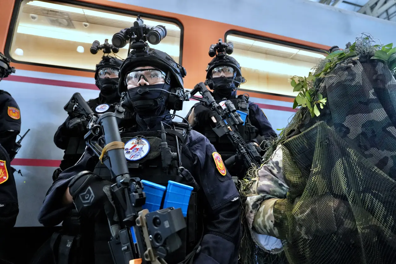 內政部在韌性特別預算編列62.5億,用於添購警察反恐裝備、防災倉庫建置等多項目。資料照。林林攝