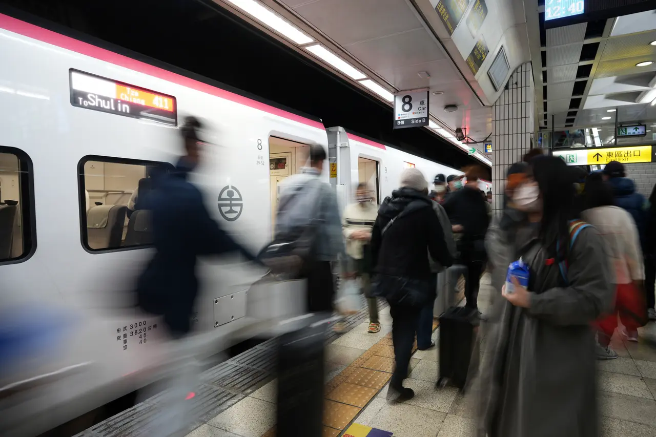 豪雨亂交通｜台鐵中洲=岡山恢復雙線行車　高鐵部分班次延誤