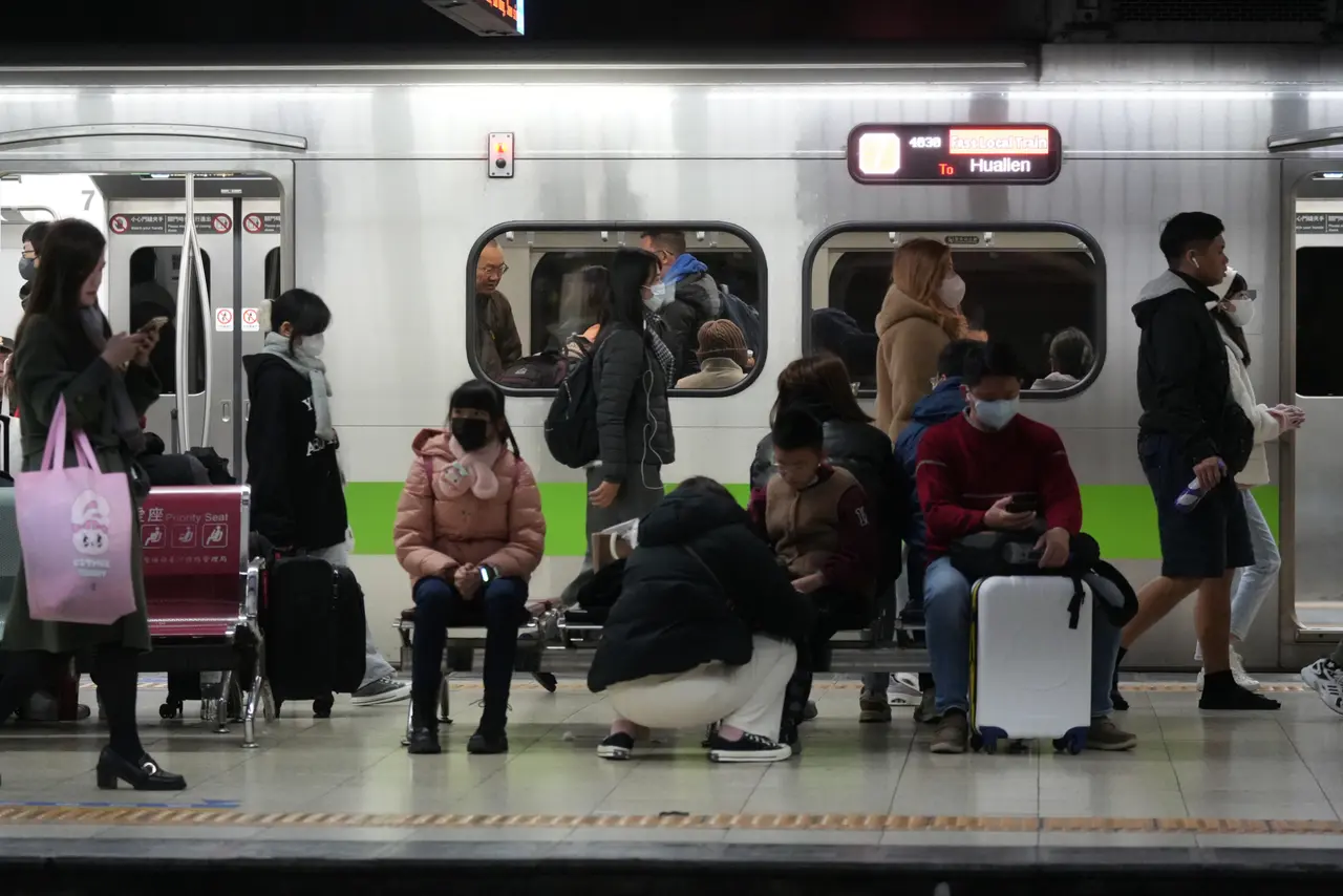 台鐵區間快車驚傳死傷事故！「福隆＝大里」單線行車、列車延誤