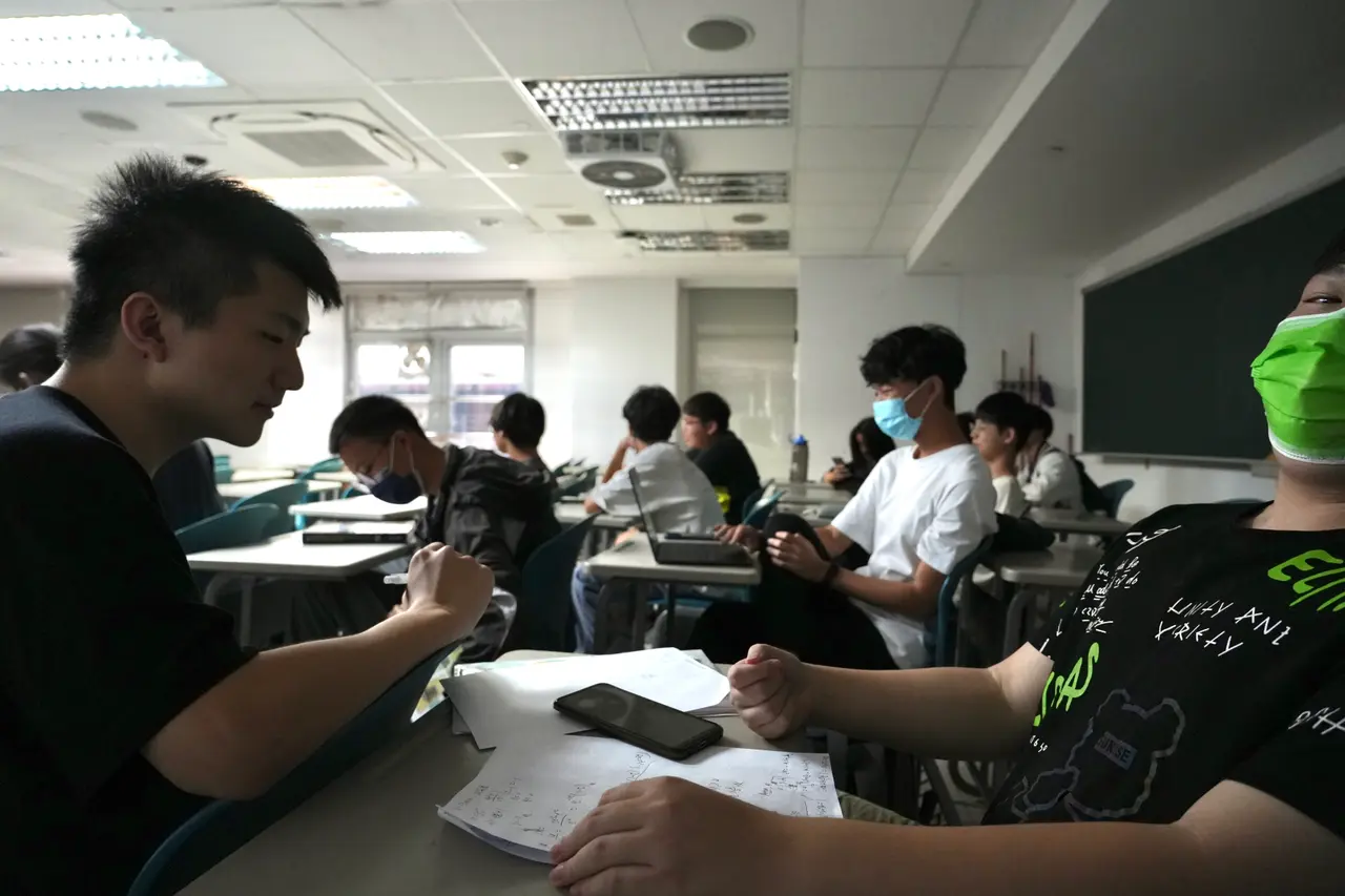 今天的大學考招有「牙醫系逼近醫學系」的情況。圖為大學生示意圖,資料照片,林林攝