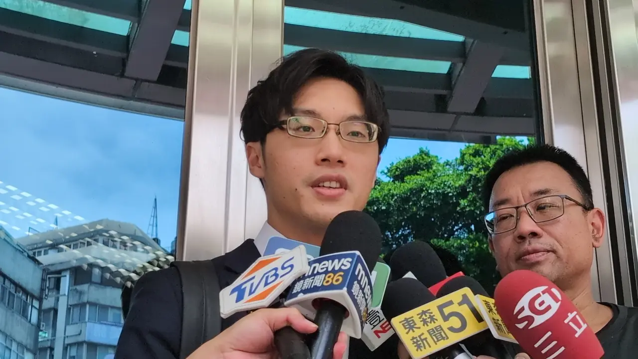 肇事老翁委任律師張日昌遞交陳報狀。林志青攝