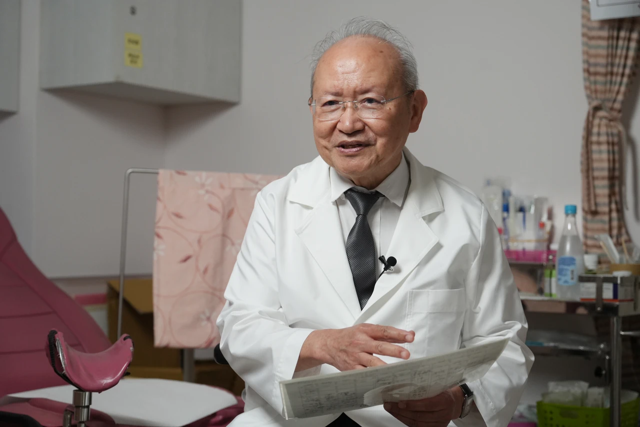 振興醫院婦產部教授級醫師袁九重。李柏毅、葉志明攝