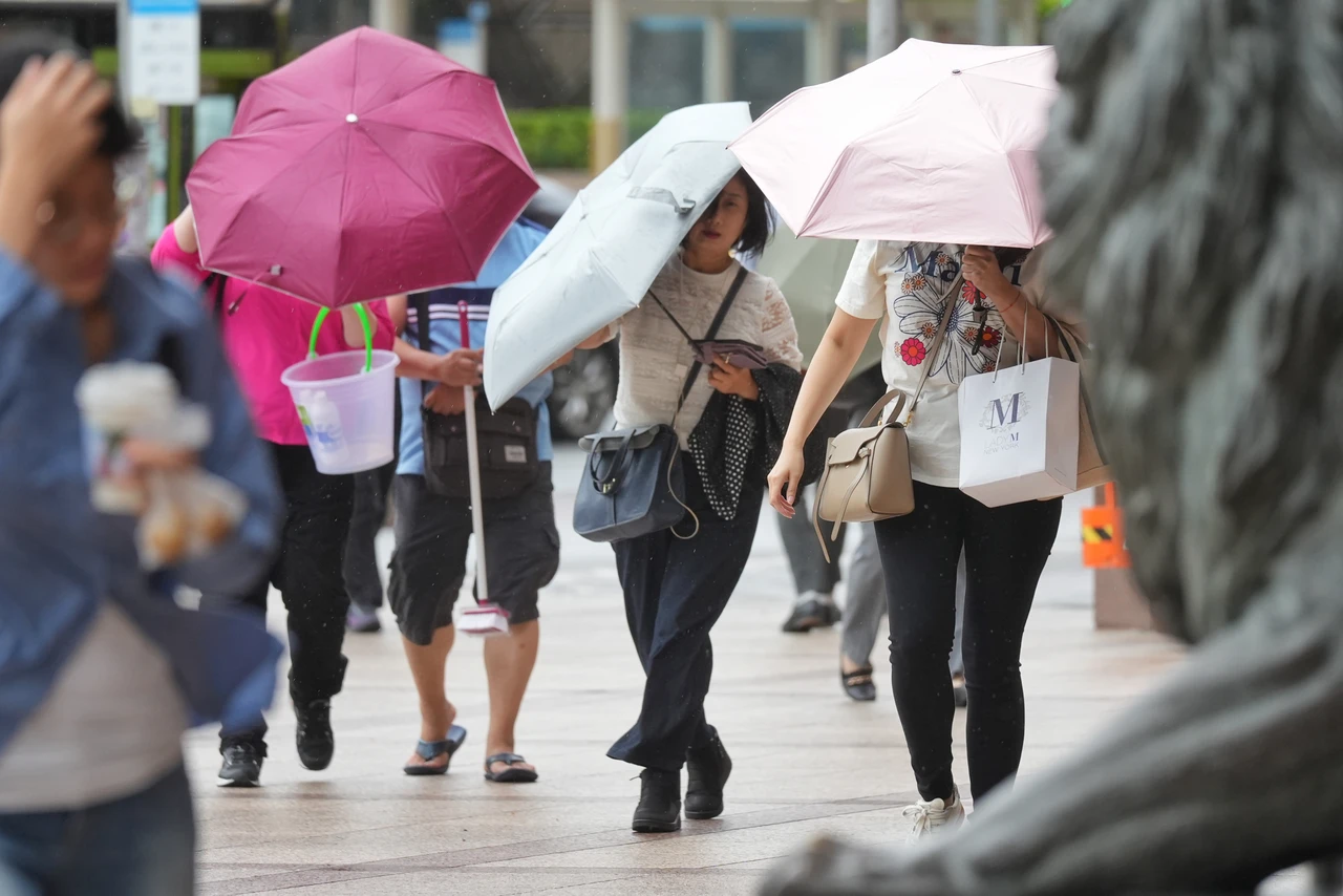 白海豚颱風最新風雨預報出爐　明天8縣市達停班課標準