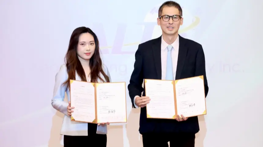 浩然科技攜手冠西電子搶進全球AI市場,左起為冠西電財務長盧筱瑄、浩然科技幕僚長廖柏雅。浩然科技提供