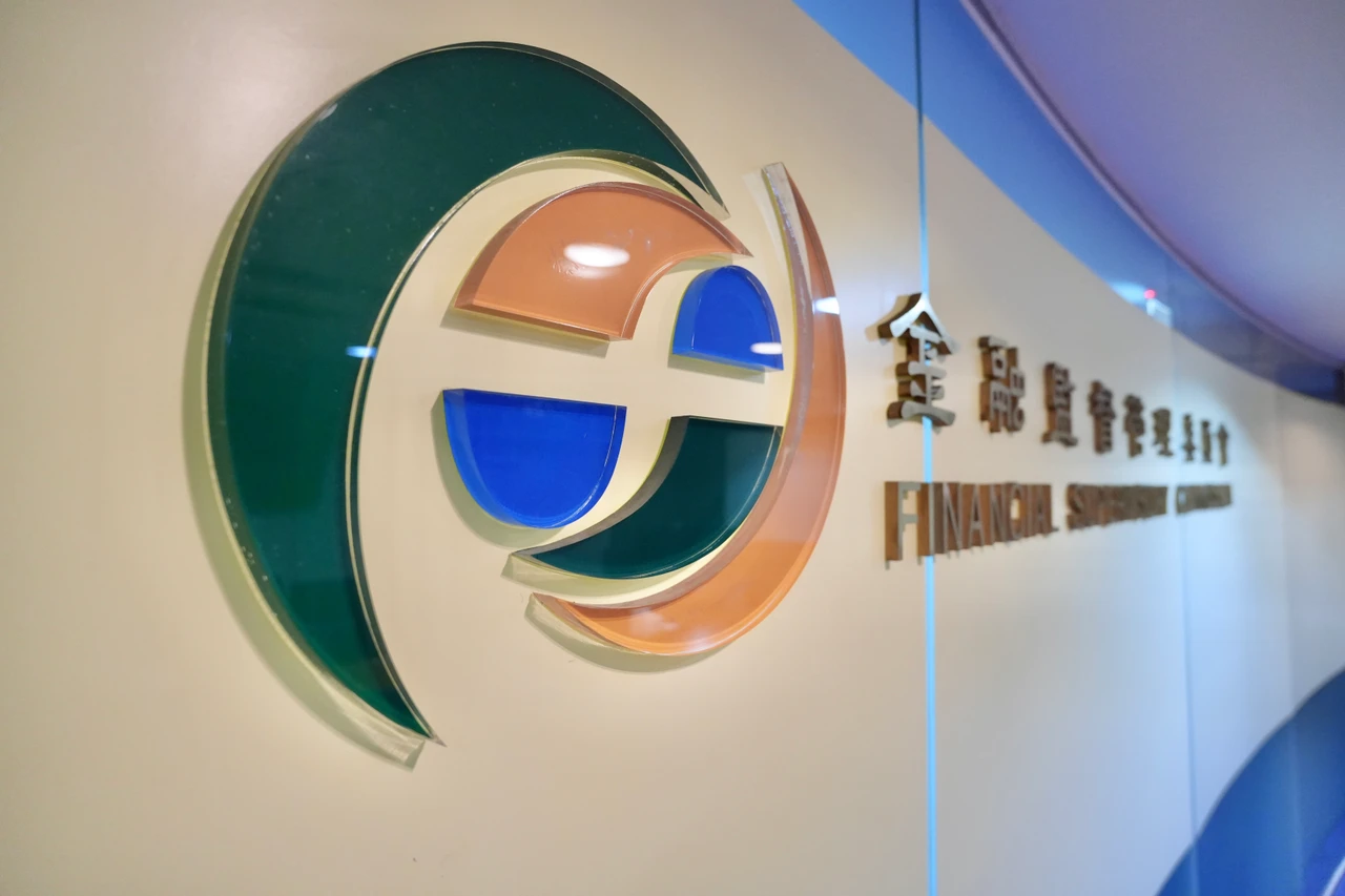 金管會要求各銀行3個月內恢復自然人憑證開戶。林林攝