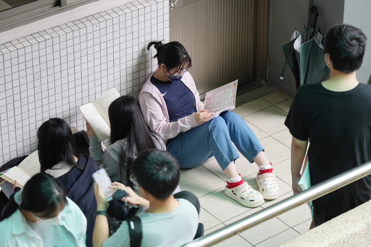 高中英聽測驗將於10/18舉行,有9.4萬人報考。圖非當事人。陳卓邦攝
