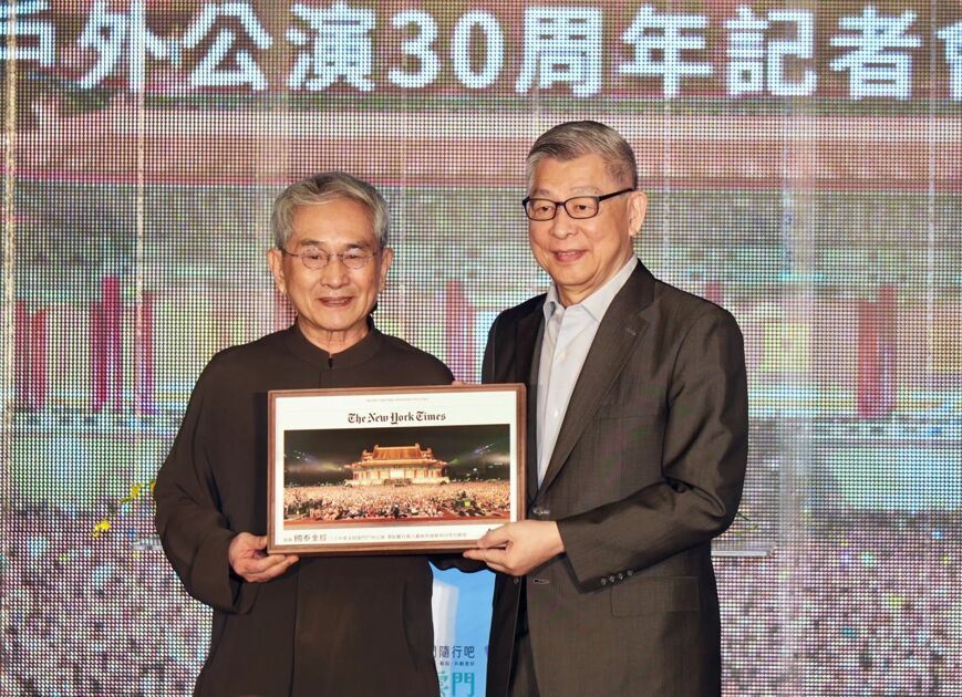 一通電話承諾30年！國泰金董座蔡宏圖贊助雲門黑髮到白頭坦言一開始看不