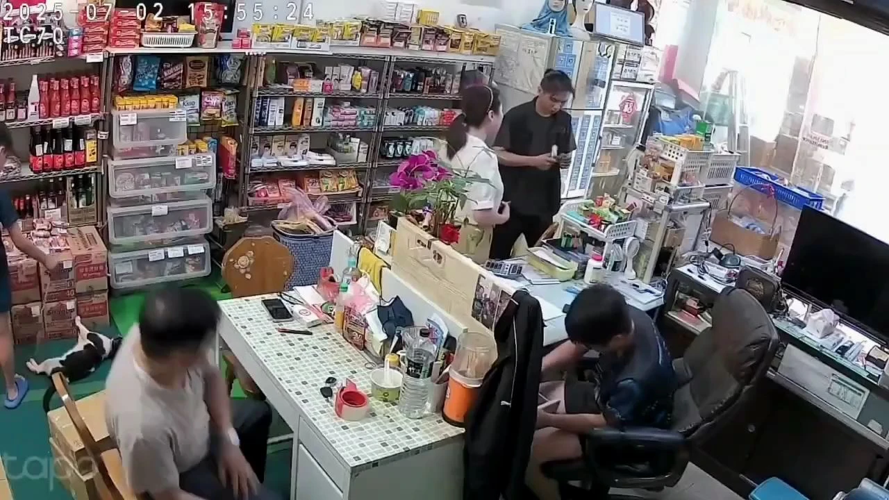 今年5月張男多次闖店騷擾。翻攝畫面