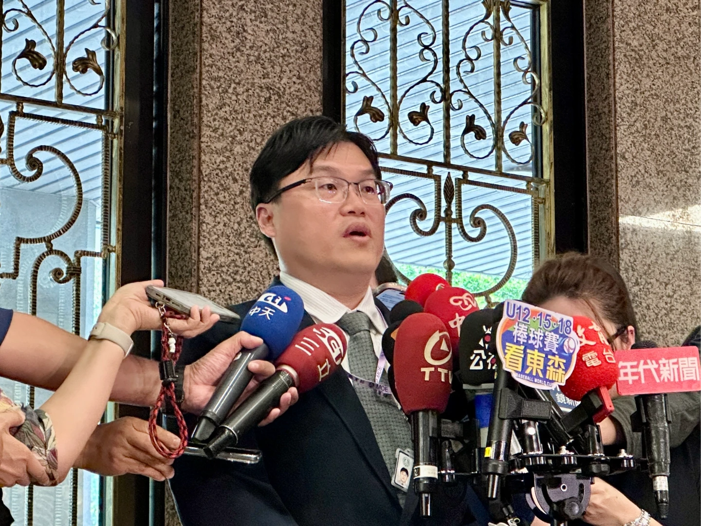 朱俊彰說,教育部會全力支持學生。王良博攝