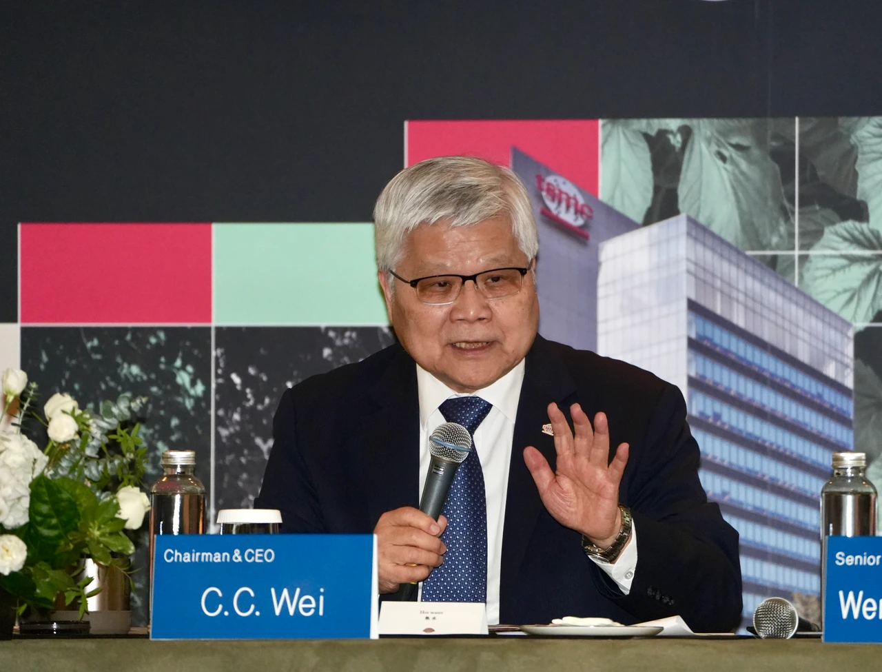 盧特尼克宣稱曾致電魏哲家,威脅拿回美國補助款。圖為7月17日,台積電法說會。梁建裕攝