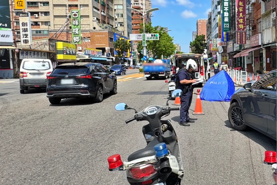 騎士明顯死亡未送醫。警方提供
