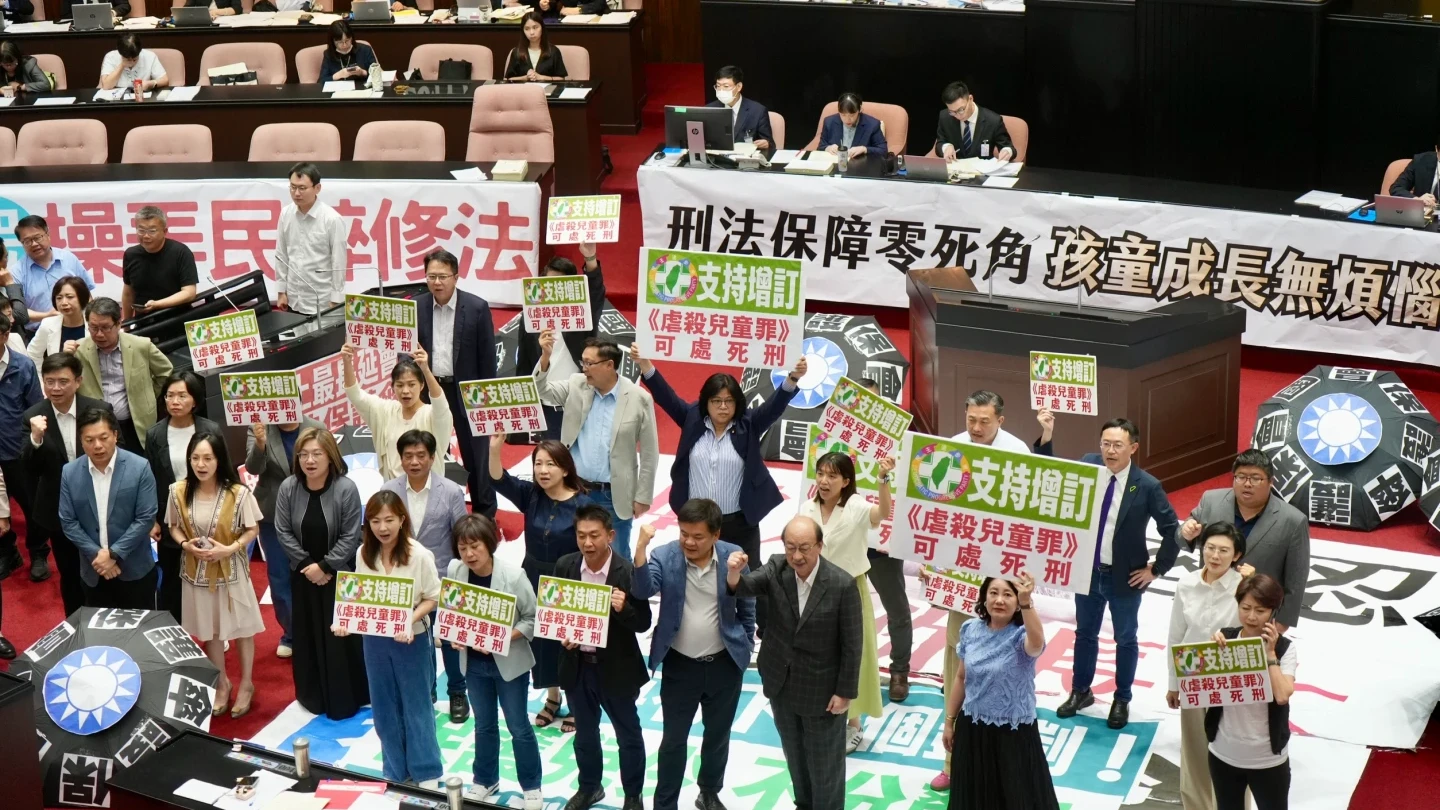 立法院今天三讀通過《刑法》修正案,加重虐童致死罪刑度。梁建裕攝