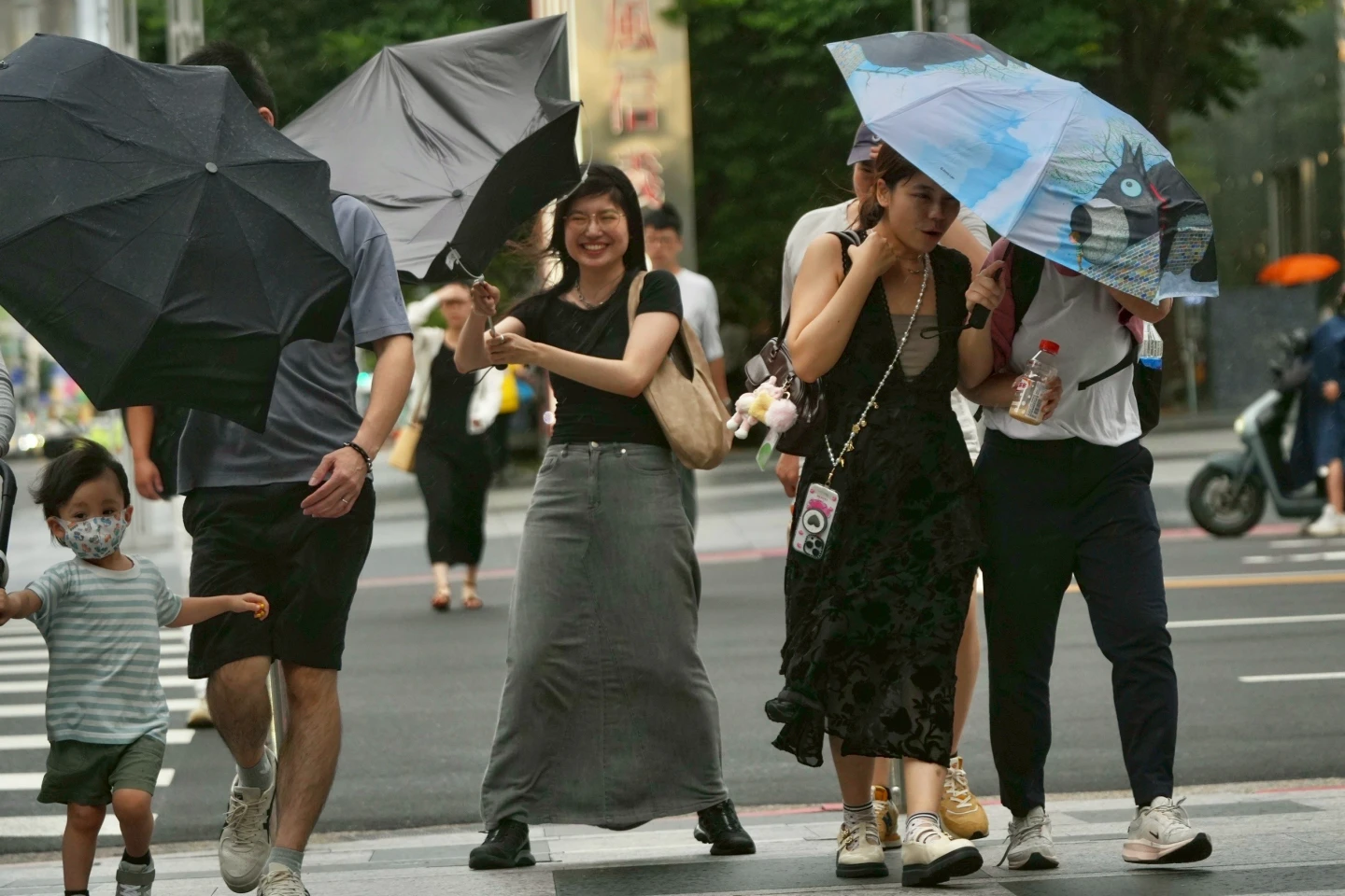 薇帕成颱「有海警可能性」!林林攝