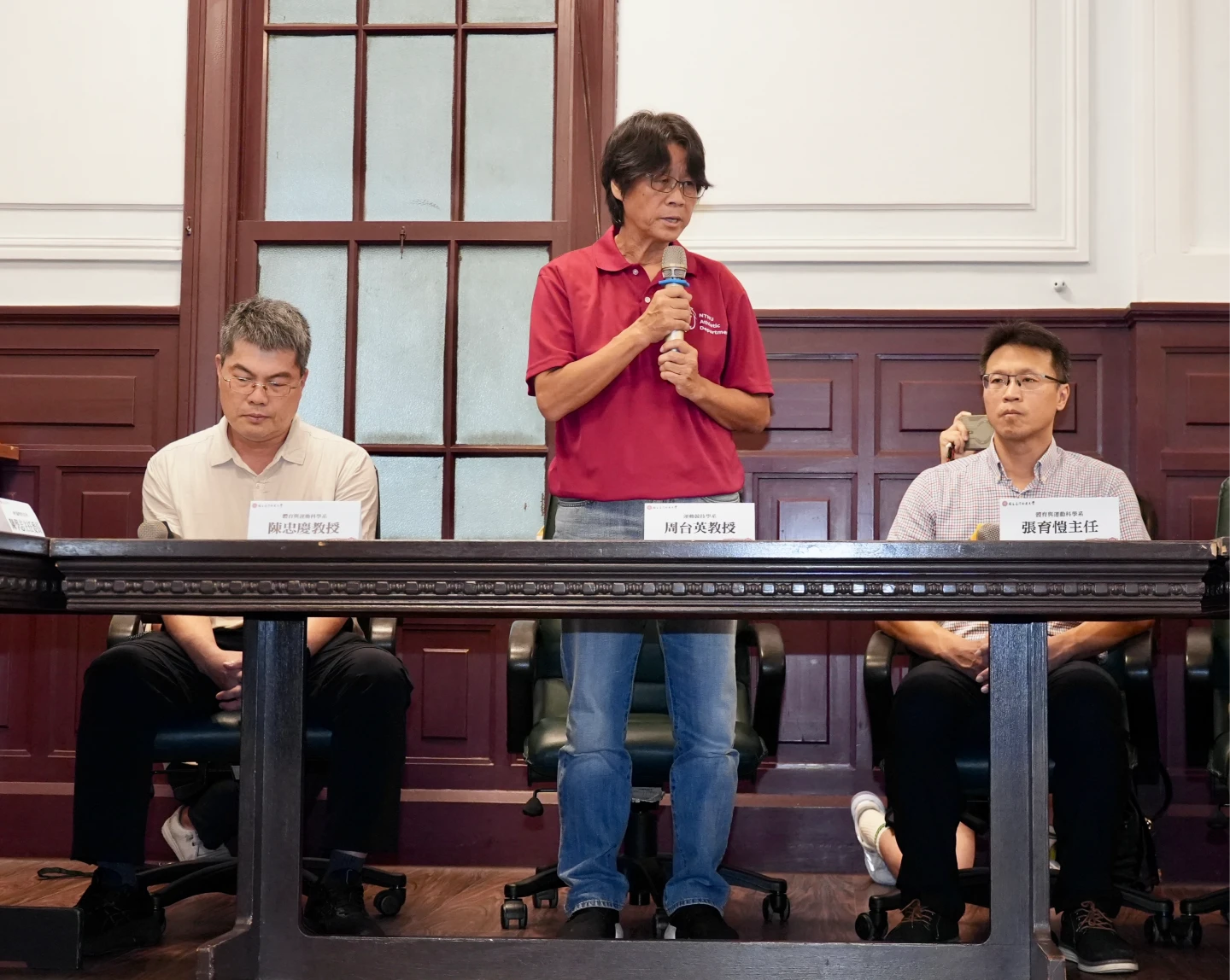周台英有一項2020年至2021年針對女足的抽血研究,根本沒送台師大倫審會審查,嚴重違反研究倫理規範。梁建裕攝