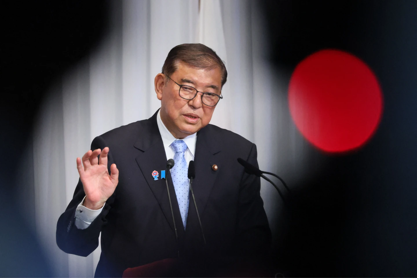 日本執政黨自民黨黨魁兼首相石破茂在眾院大選後四面楚歌,面臨逼宮壓力。法新社
