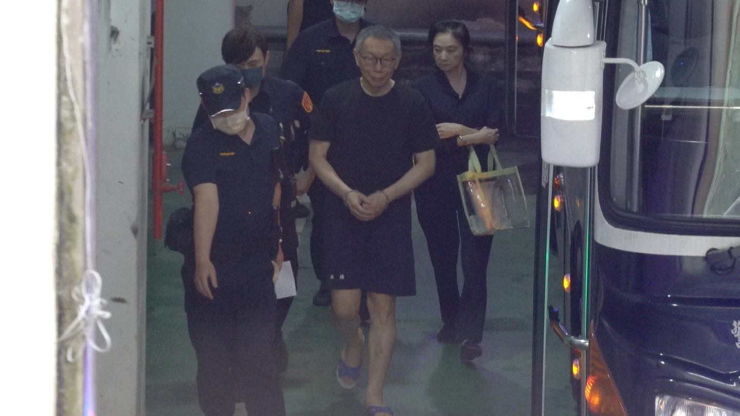 柯文哲、應曉薇今被提解到北院出庭。丁牧群攝