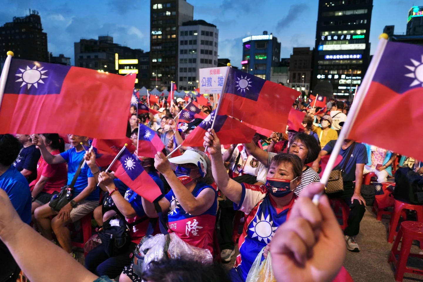 國民黨今在國門廣場舉辦反惡罷造勢。林林攝