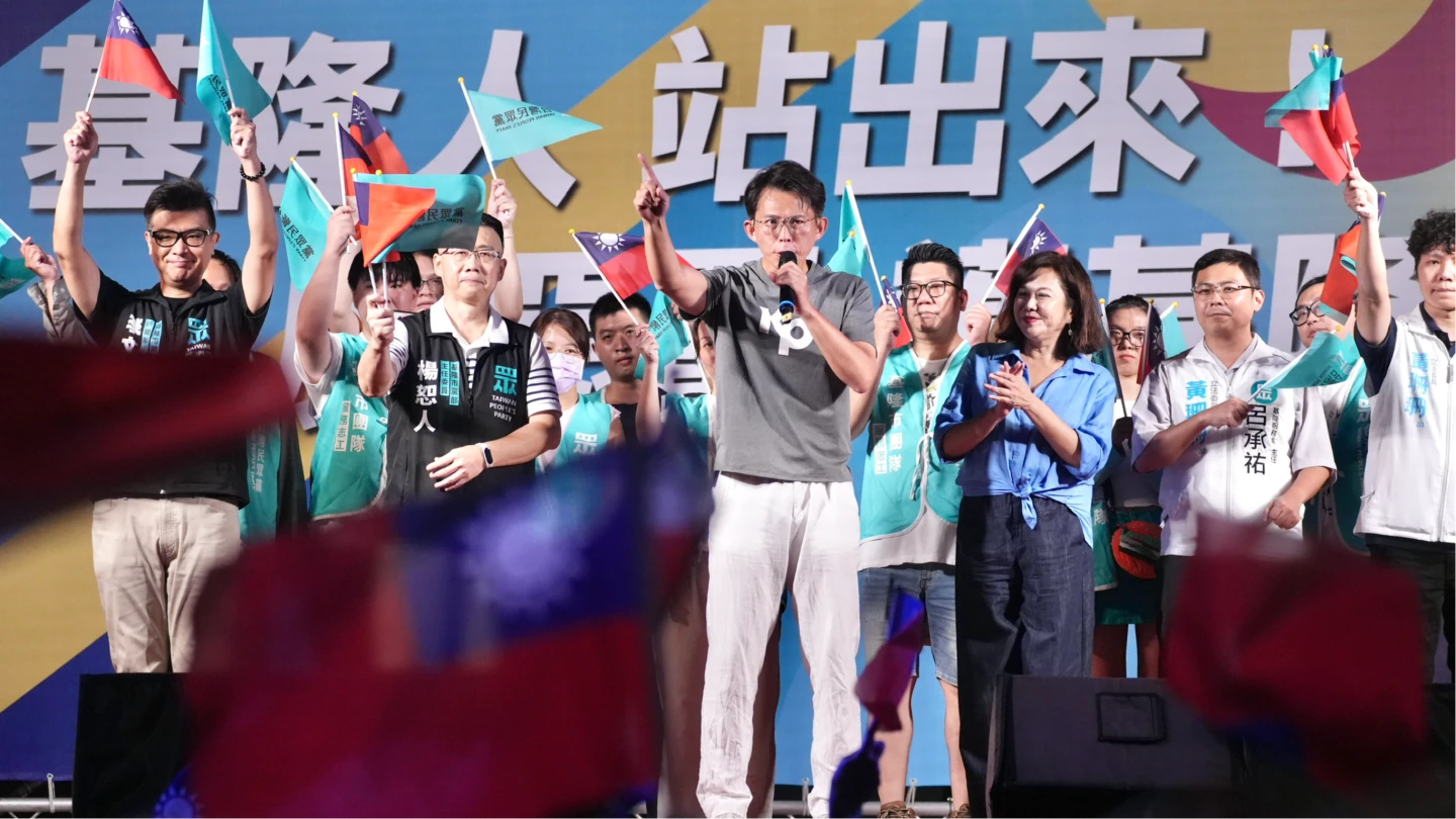 民眾黨主席黃國昌助講林沛祥時,痛斥要讓賴清德在726公開道歉。林林攝