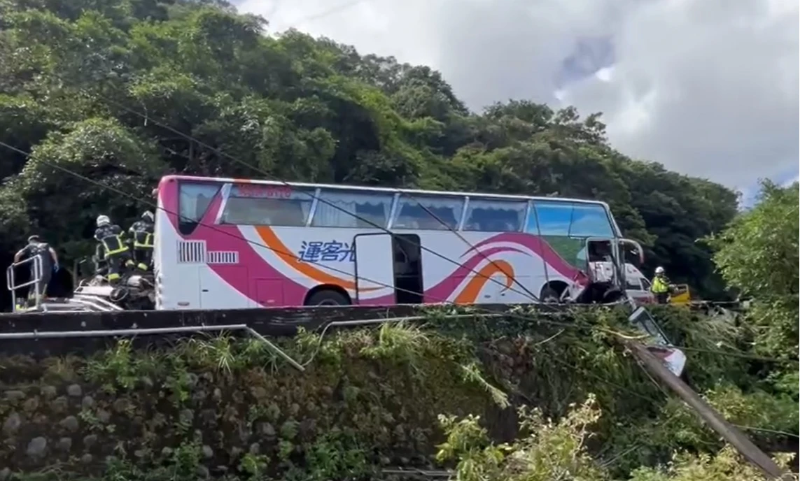 車禍現場。翻攝畫面