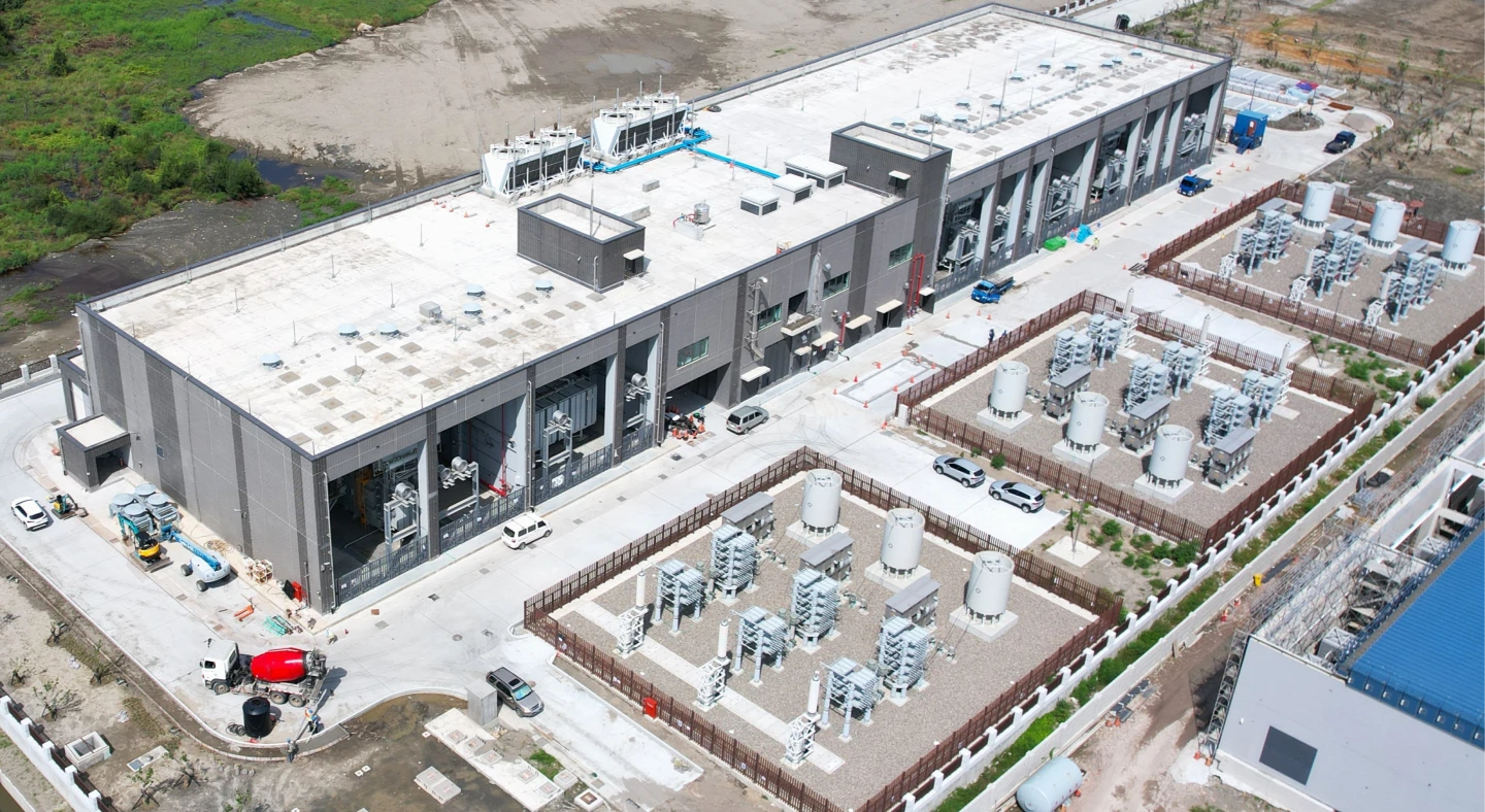 沃旭大彰化西南第2階段及西北離岸風場的2座陸上變電站、1座海上變電站皆已通電啟用。沃旭能源提供