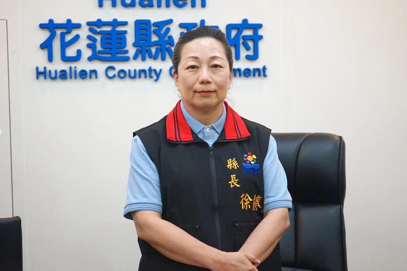 花蓮縣長徐榛蔚限童子賢24小時內道歉否則提告。中央社
