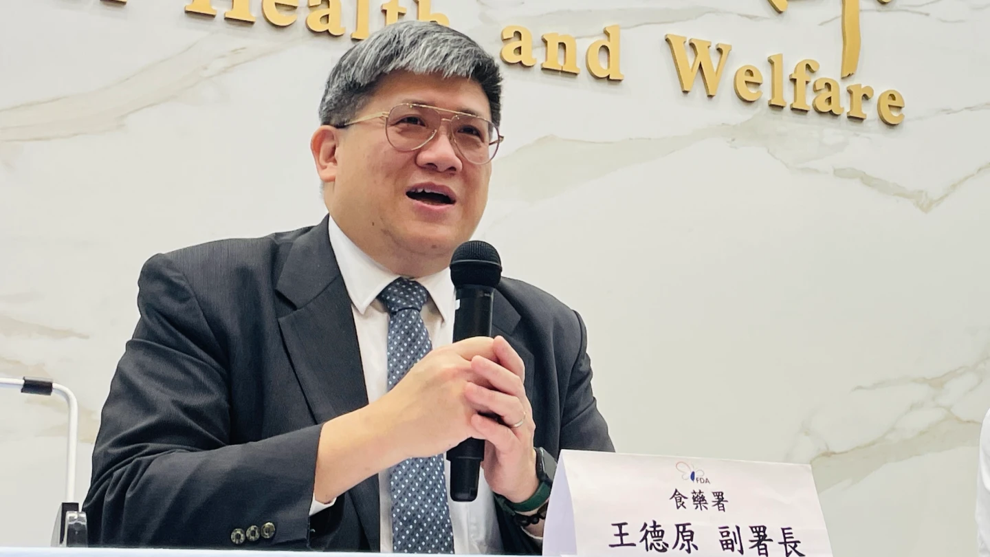 食藥署副署長王德原說,成人和小孩的抗生素藥物不良反應通報,都以安莫西林相關為大宗。賴昀岫攝