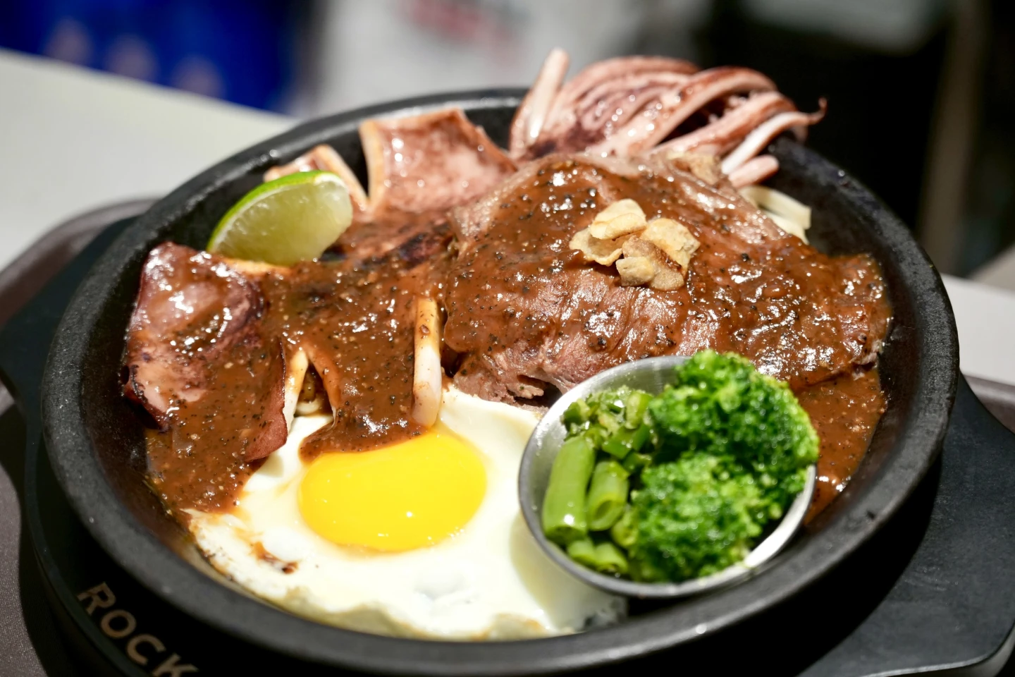 「排排沾Rock Beef」主打創新台式牛排。梁建裕攝