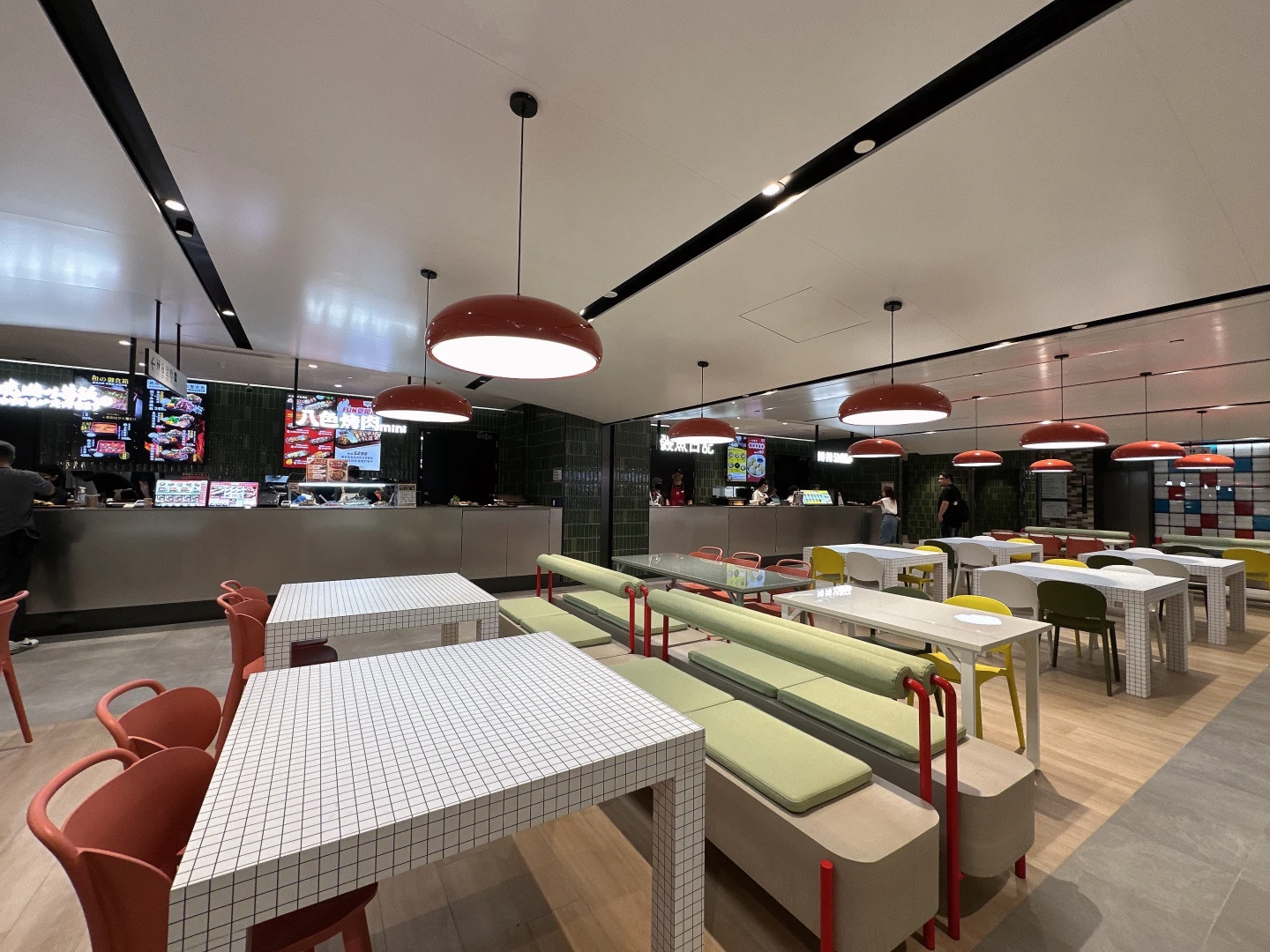 Dream Plaza B2美食街。劉沛妘攝