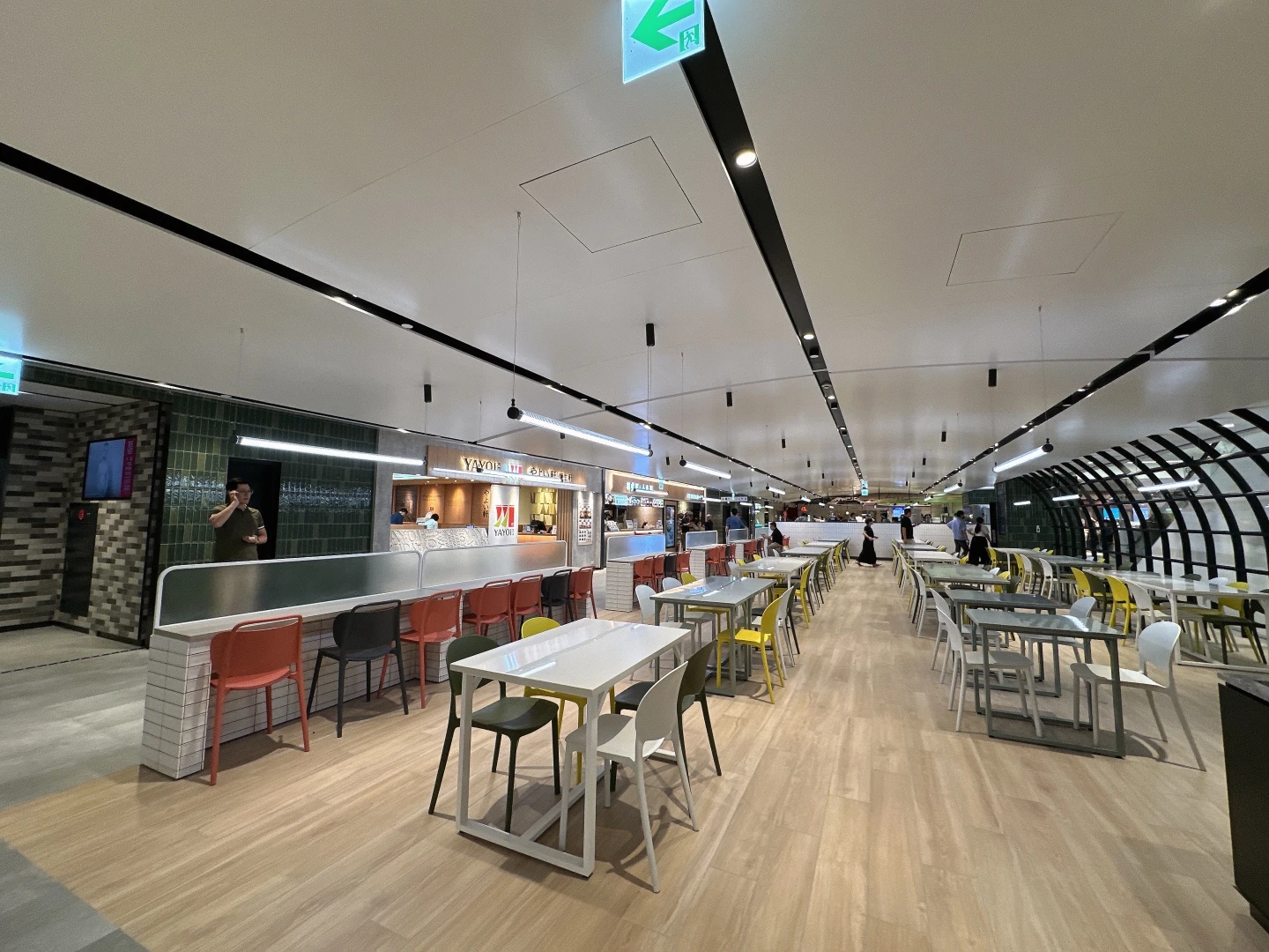 Dream Plaza B2美食街。劉沛妘攝