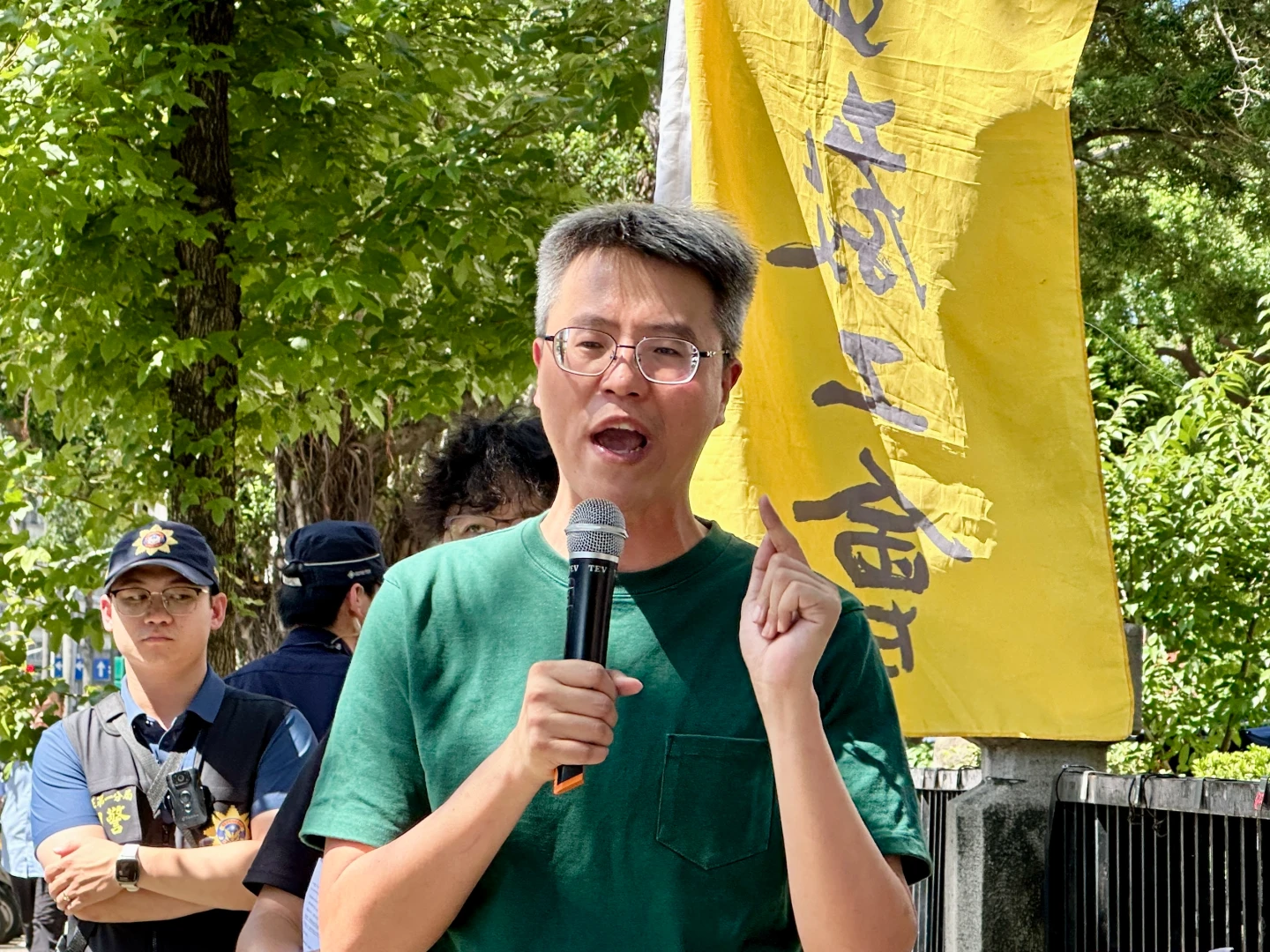 林柏儀質疑,聖約翰科大校方不當資遣。王良博攝