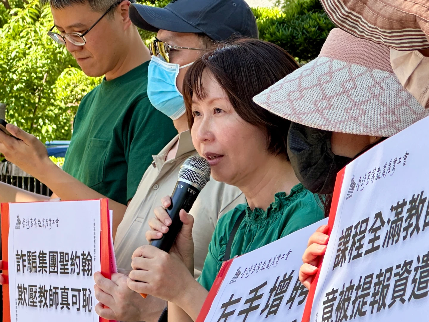 蔡麗惠批評,聖約翰科大校方違反團協承諾。王良博攝