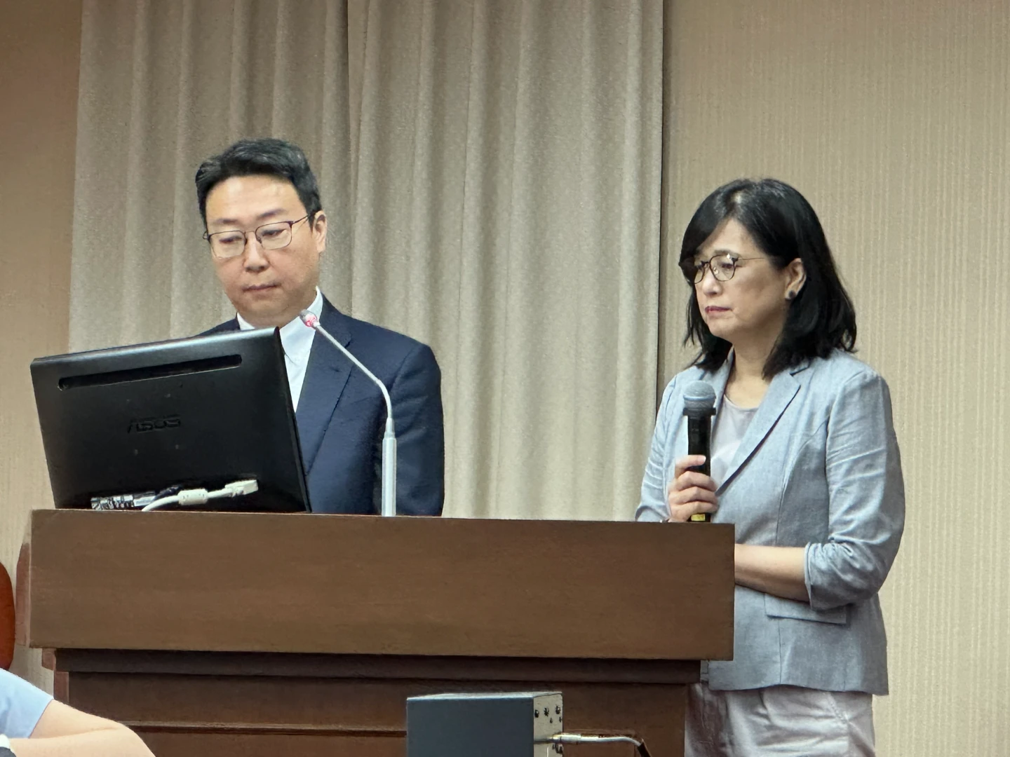 交通部長陳世凱(左)。陳怡文攝